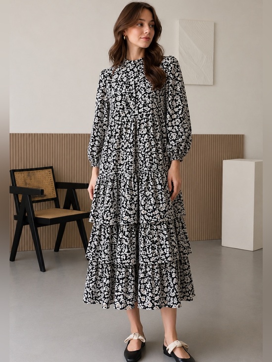 Dresses & Skirts - Floral midi dress
